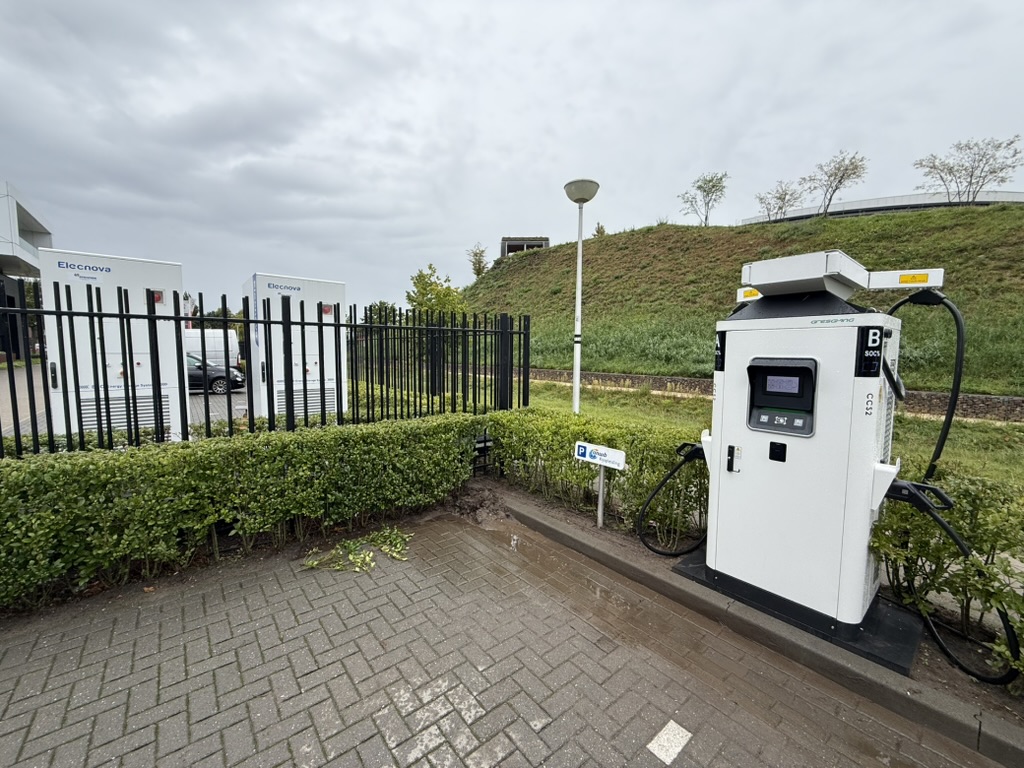 Grote laadpalen (22 kW - 720 kW)